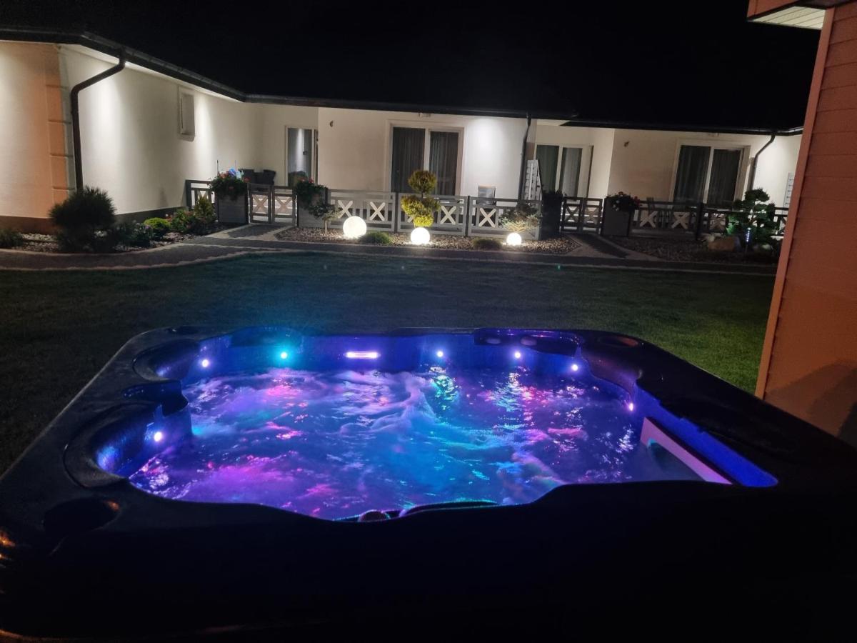 Apartamenty Dzemejra - Jumeirah Ujście-Darłowskie Exteriör bild