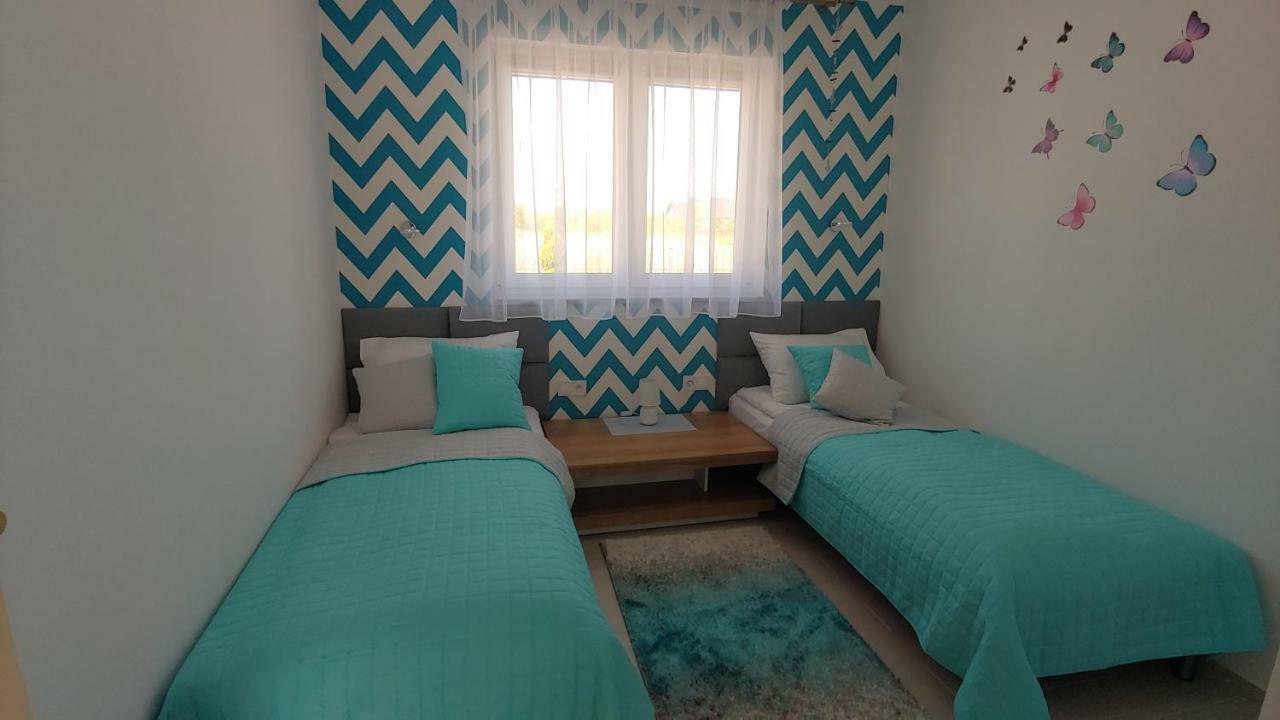 Apartamenty Dzemejra - Jumeirah Ujście-Darłowskie Exteriör bild
